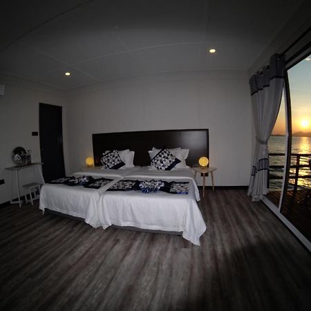 Готель Shun Shun Water Bungalows Семпорна Екстер'єр фото